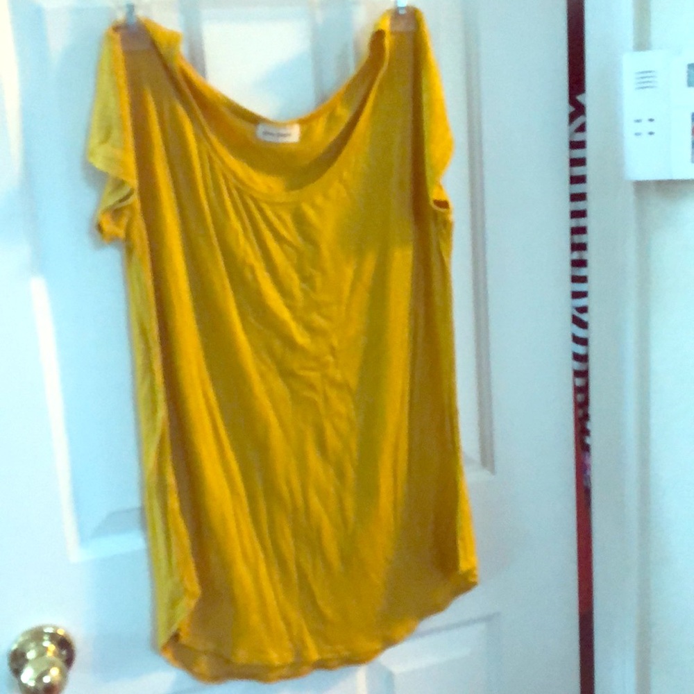 Women’s tee shirt short sleeve